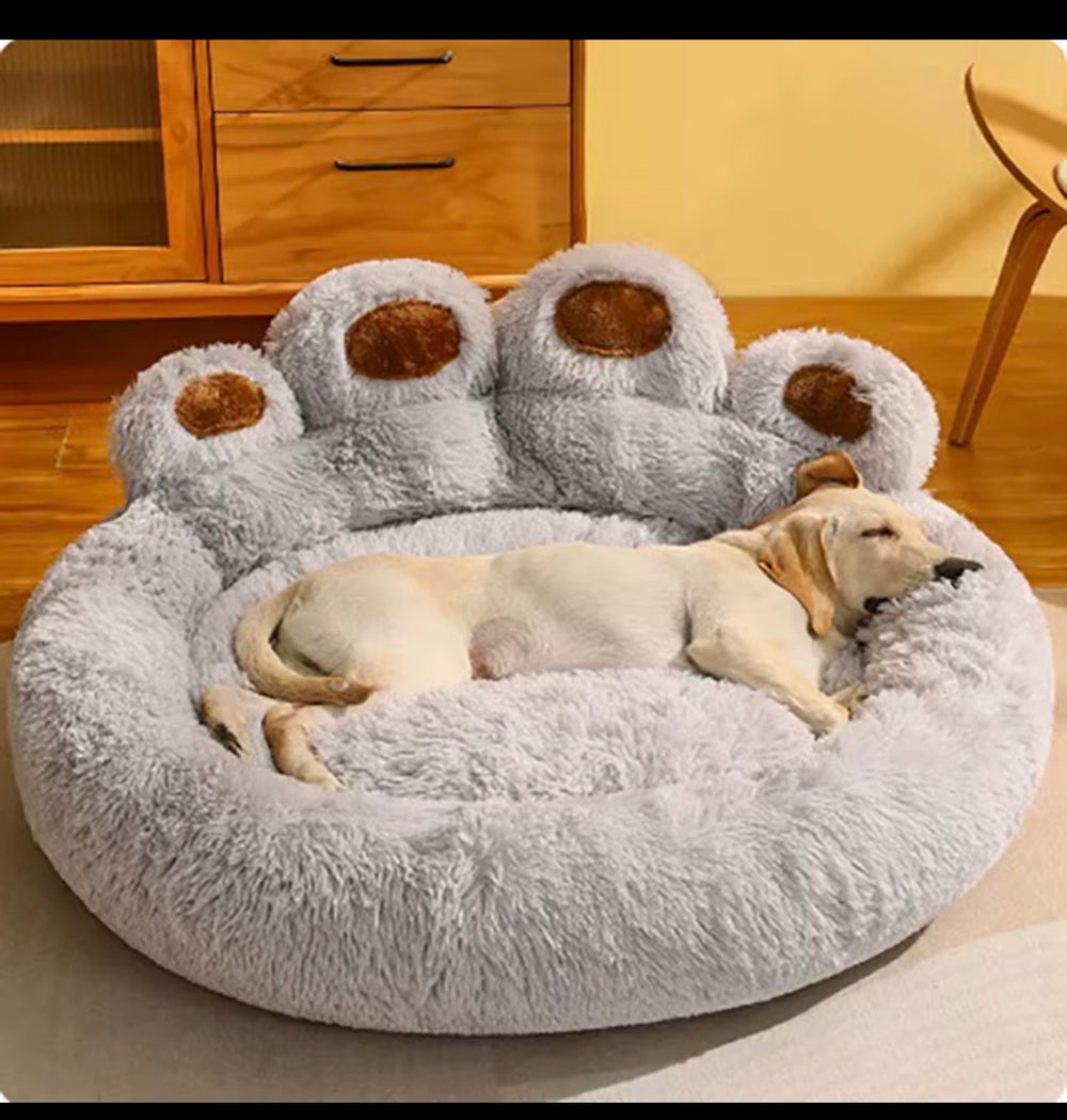 Pat pentru câini și pisici în formă de labă de pisică – design adorabil și confortabil